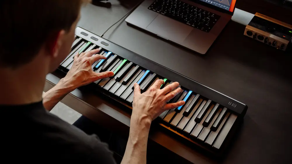 ROLI System con AI: la nuova era dell’apprendimento e dell’espressione musicale Roli system ai fase zero